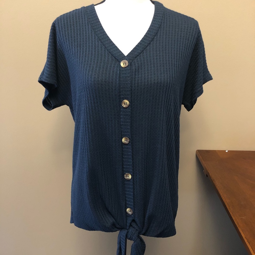 Torrid navy waffle knit tie front top. Size 00 - Picture 1 of 9